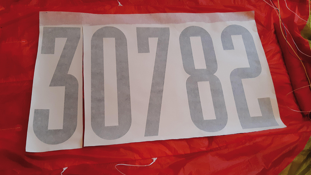 SHV Nummer montieren – Schritt 2